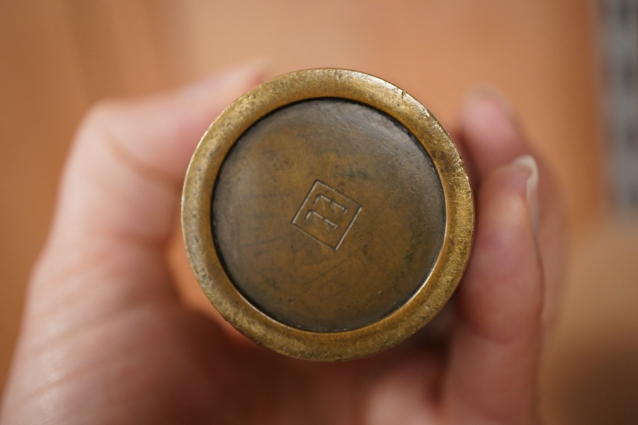 A pair of Japanese Meiji period bronze vases with crane decoration, 15cm high